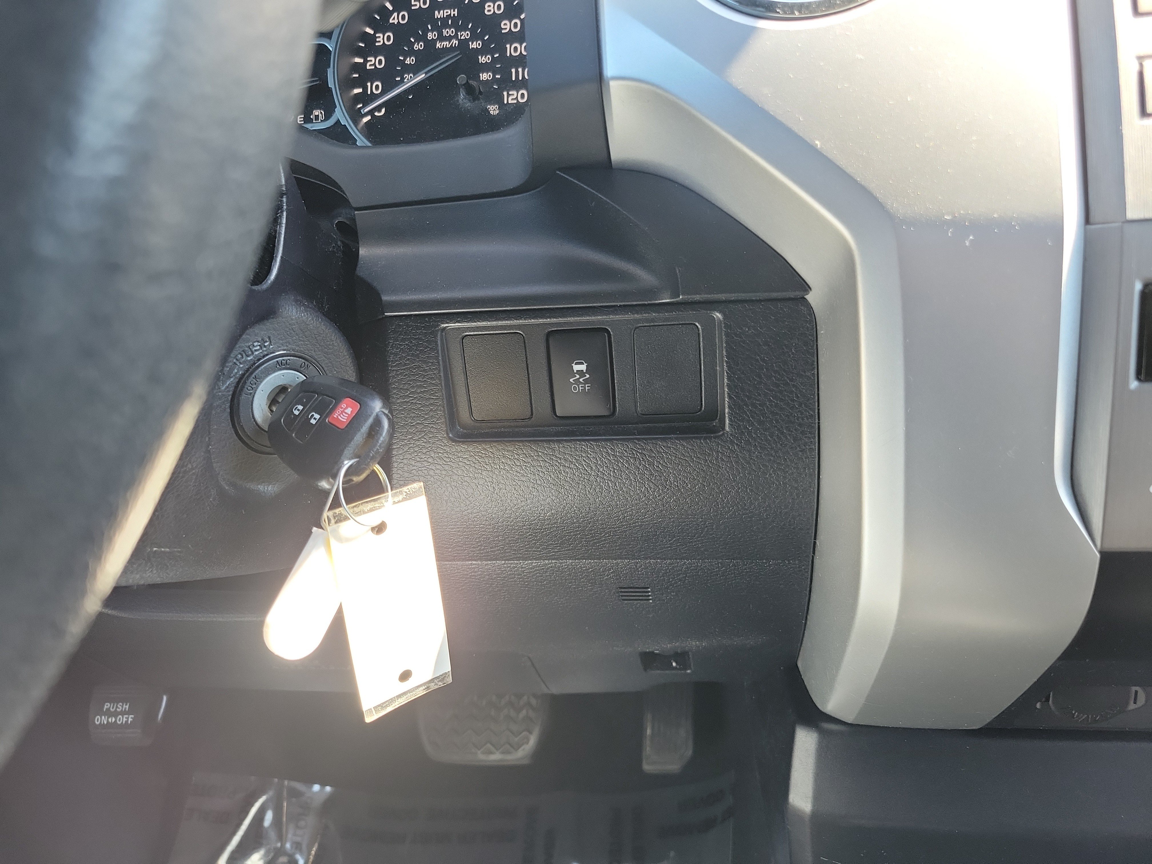 Used 2018 Toyota Tundra SR5 RWD image 29