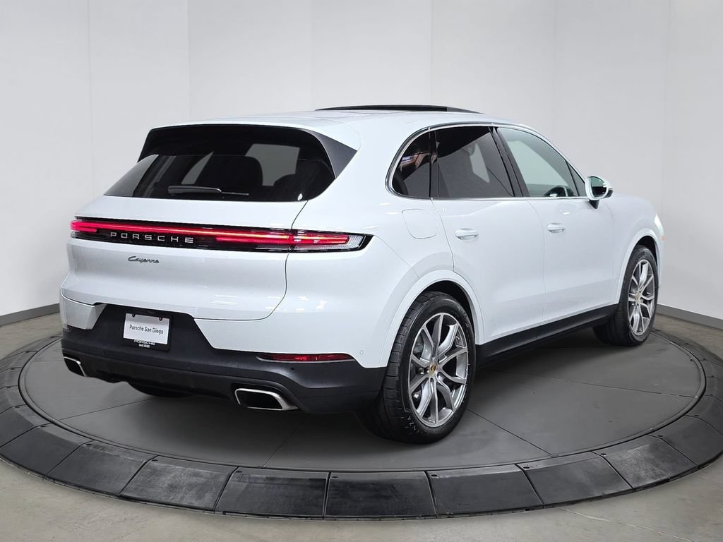 Certified 2024 Porsche Cayenne AWD/4WD image 7