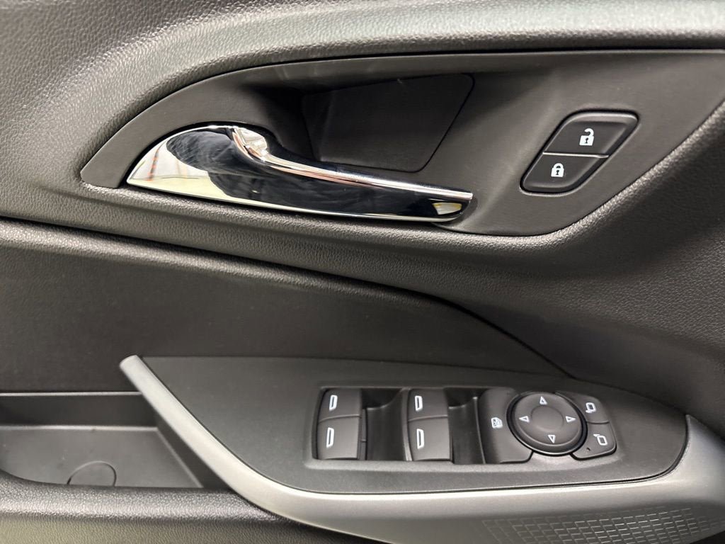 New 2026 Chevrolet Trax RS w/ Sunroof Package FWD image 15