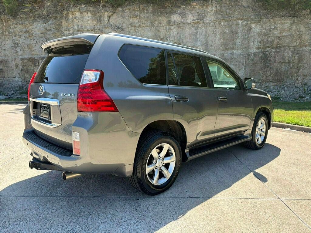 Used 2011 Lexus GX 460 w/ Comfort Plus Pkg AWD/4WD image 9