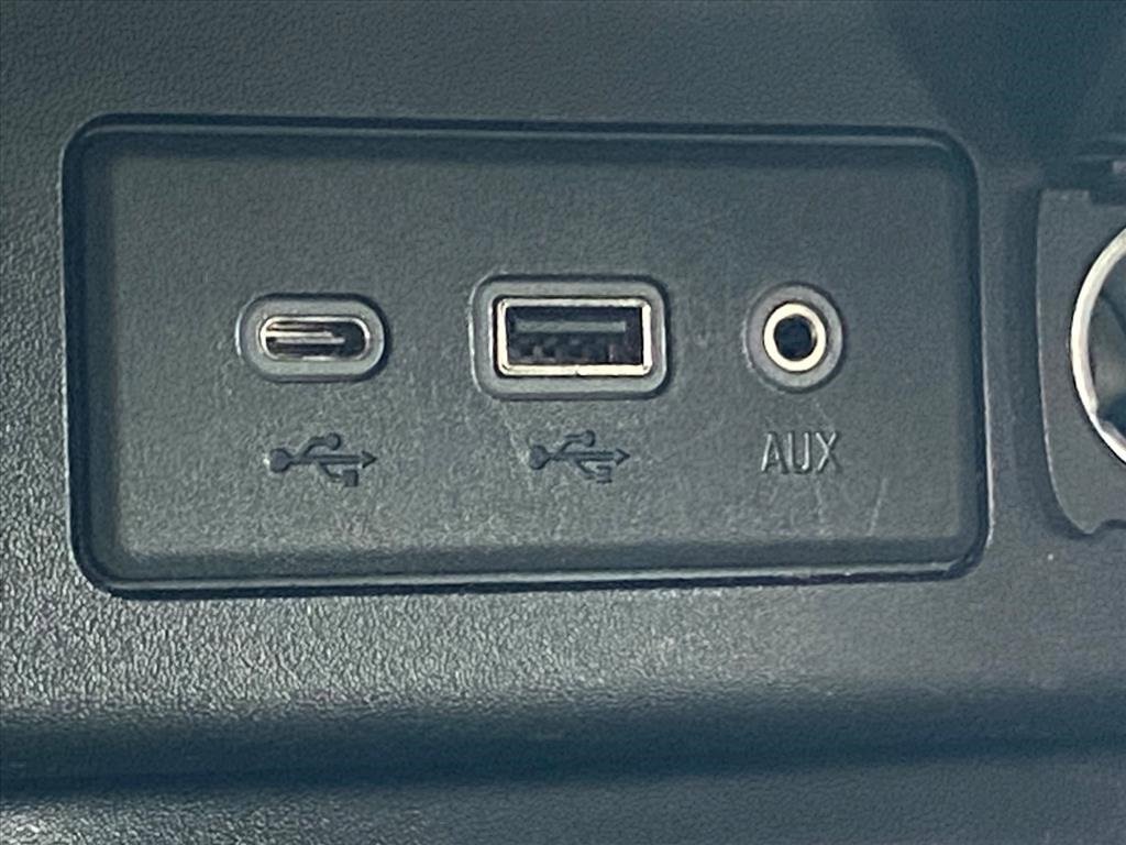 Used 2020 Chevrolet Equinox LT w/ Driver Convenience Package image 19