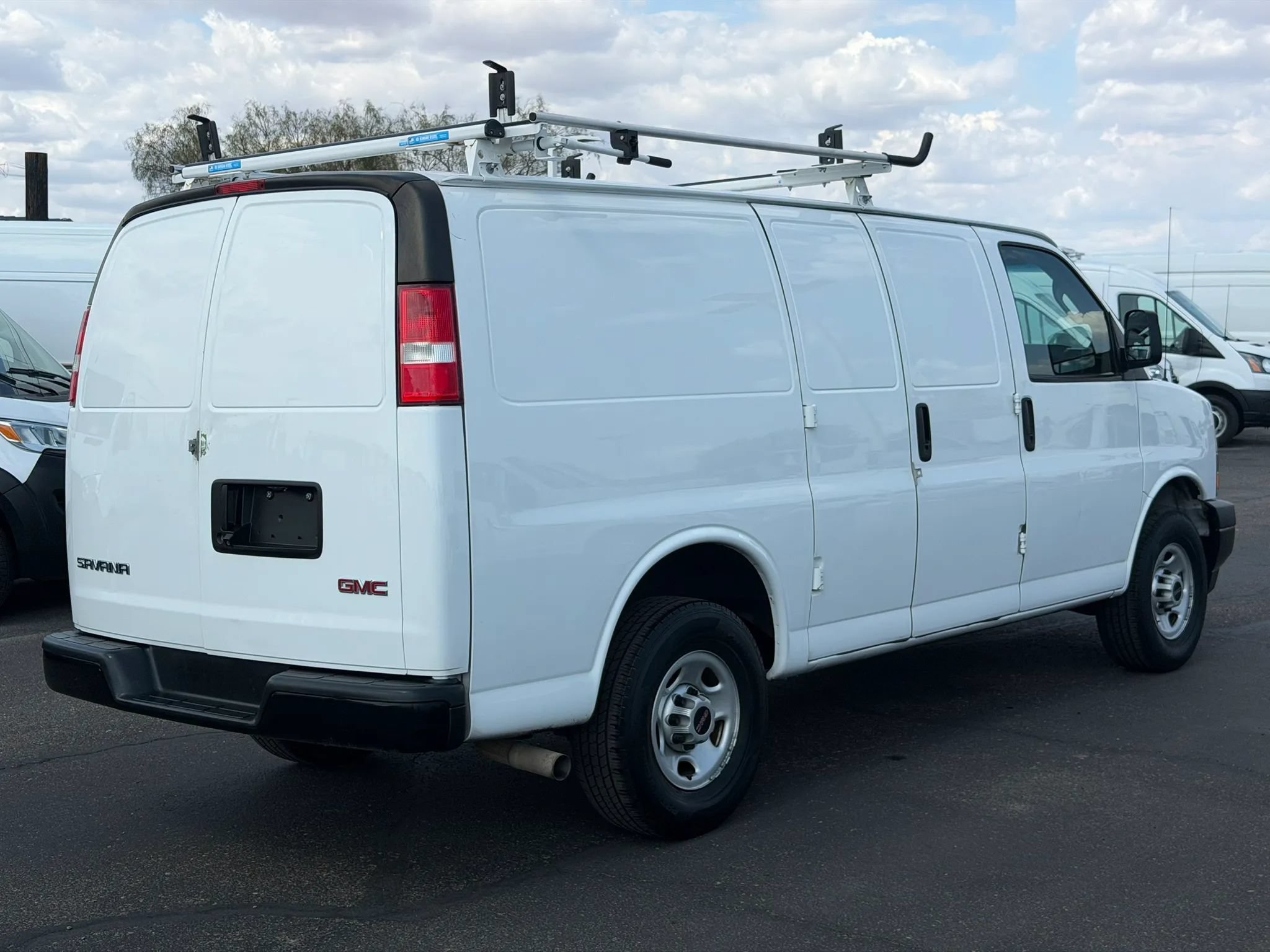 Used 2022 GMC Savana 2500 w/ Driver Convenience Package RWD image 6