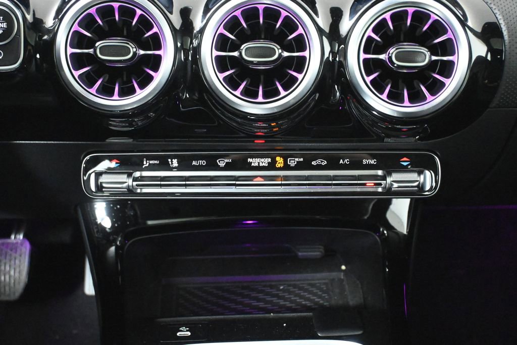 Certified 2025 Mercedes-Benz CLA 250 4MATIC image 23