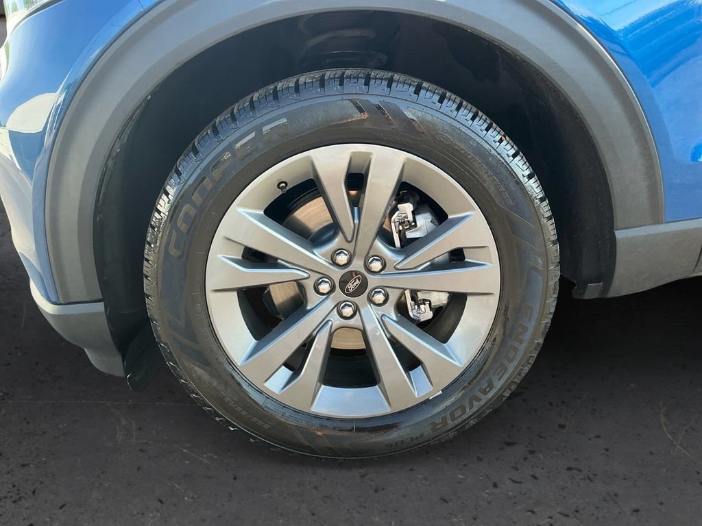 Certified 2021 Ford Explorer XLT w/ Equipment Group 202A AWD/4WD image 13