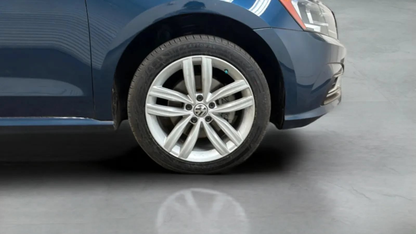 Used 2019 Volkswagen Passat 2.0T Wolfsburg FWD image 25