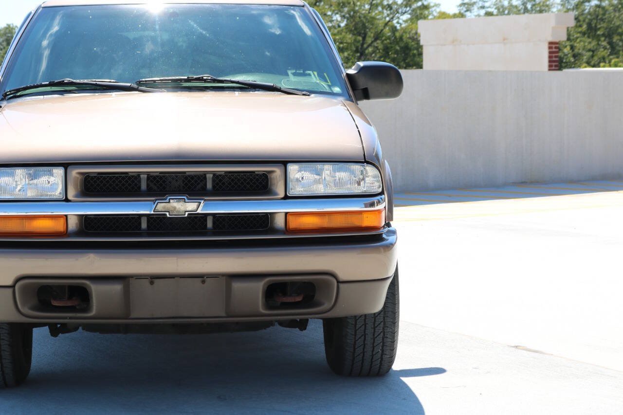 Used 2004 Chevrolet Blazer LS w/ Preferred Equipment Group AWD/4WD image 15