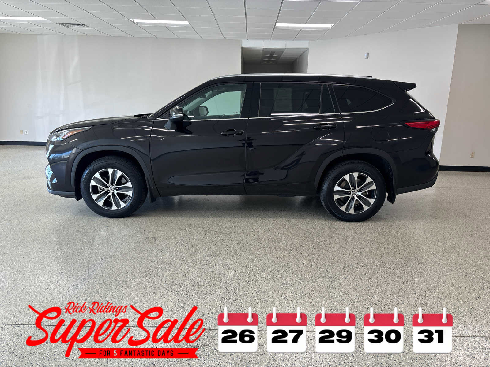 Used 2020 Toyota Highlander XLE image 8