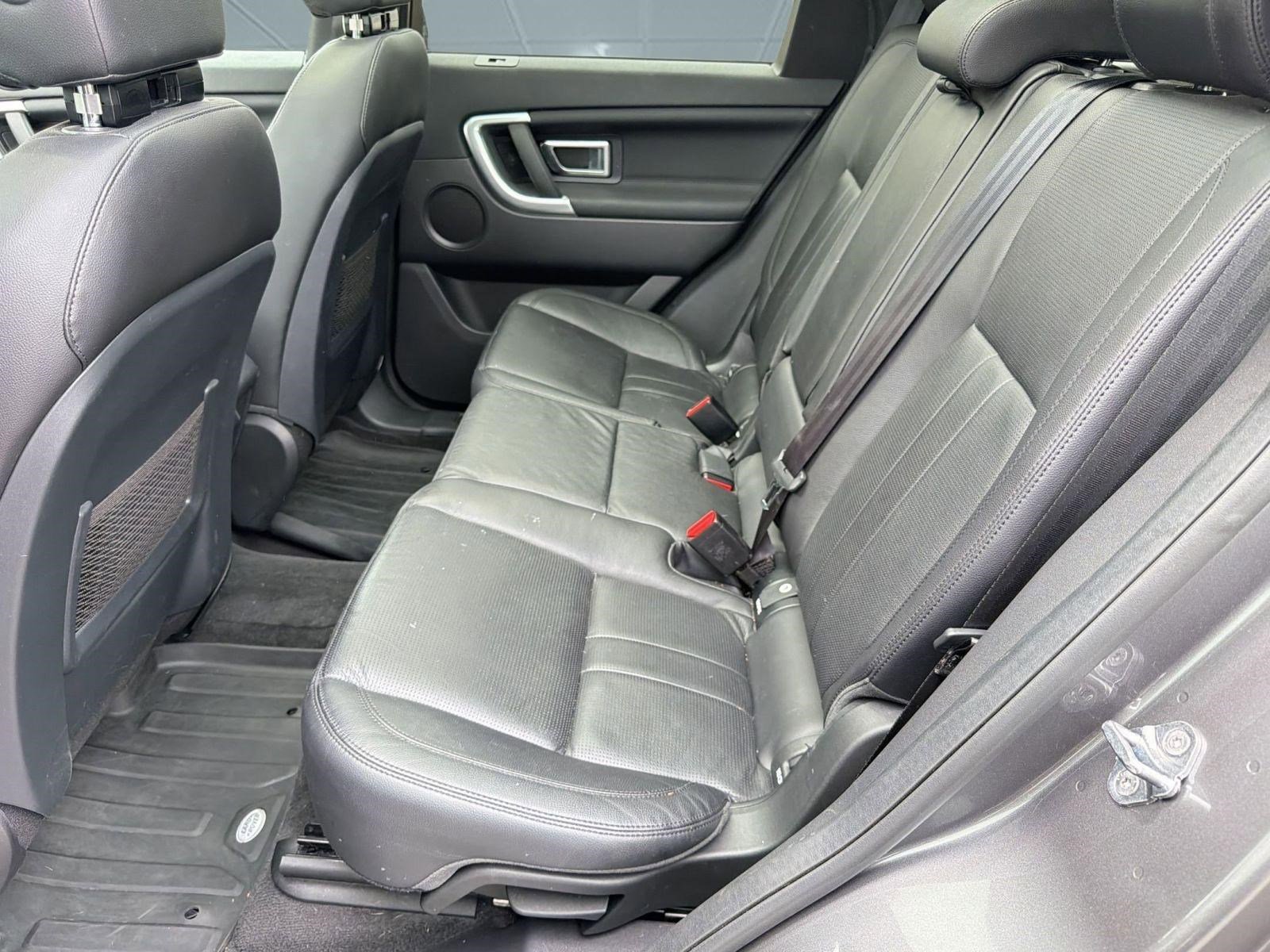 Used 2019 Land Rover Discovery Sport image 15