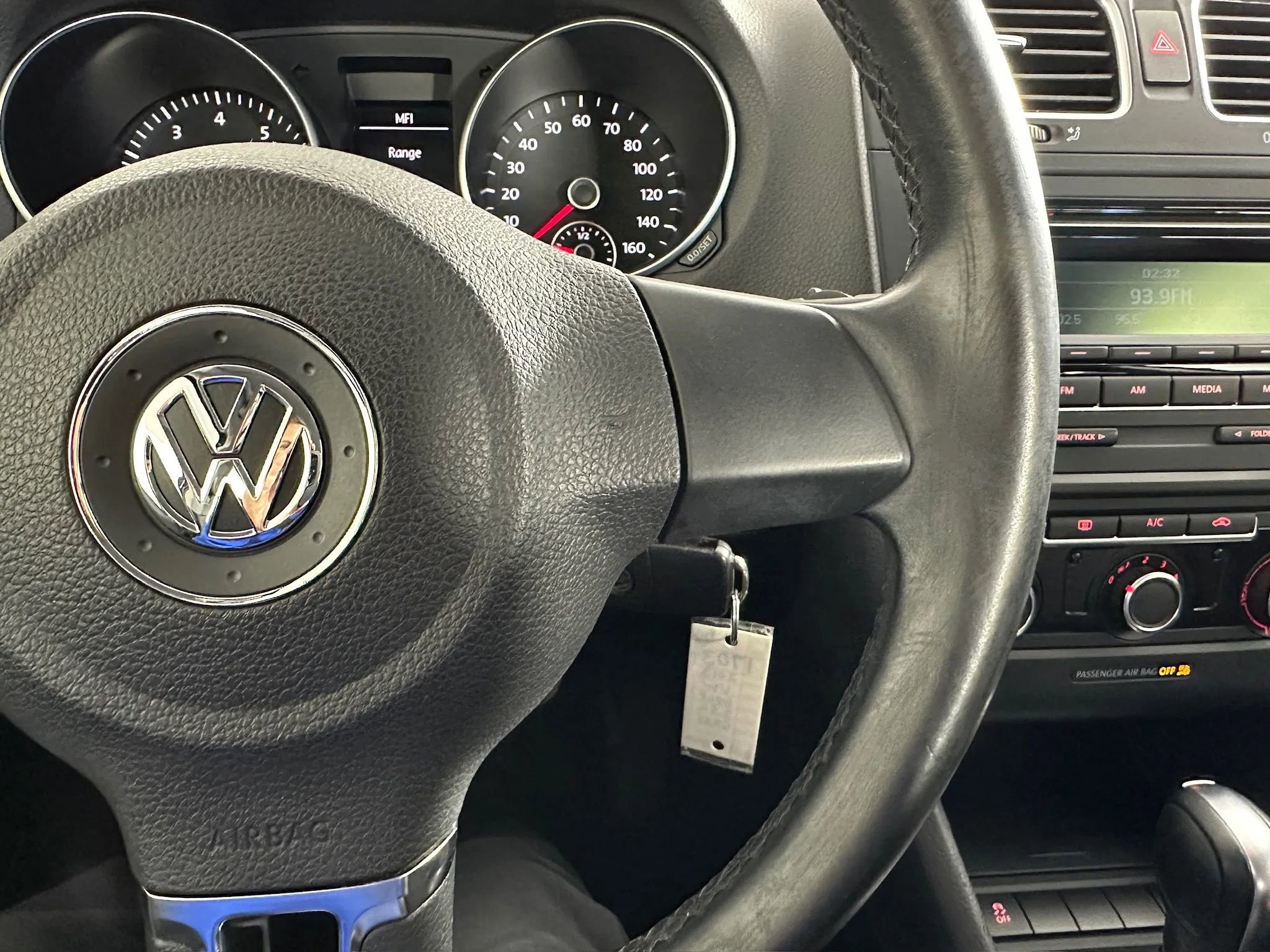 Used 2013 Volkswagen Golf 4-Door image 39