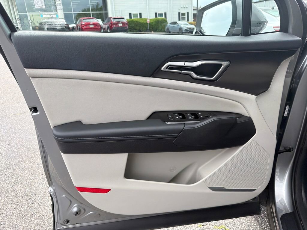 Used 2024 Kia Sportage EX FWD image 10