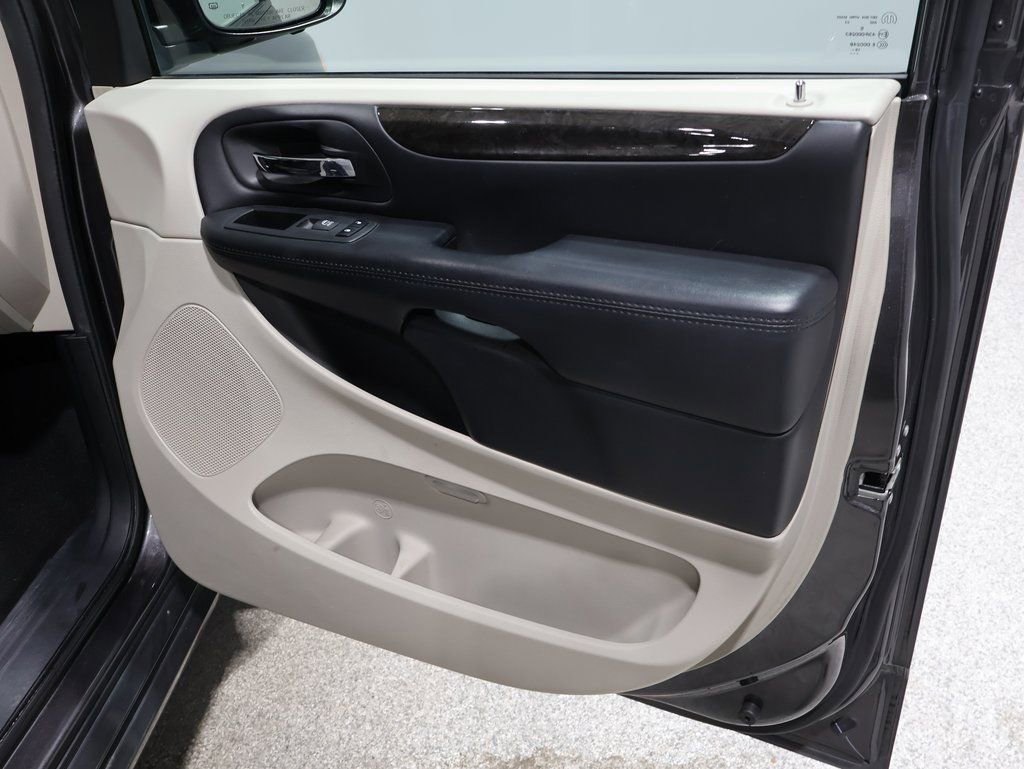 Certified 2020 Dodge Grand Caravan SE w/ UConnect Hands-Free Group image 24