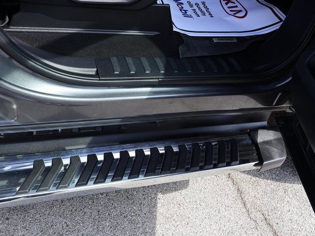 Used 2020 Ford F250 Lariat w/ Lariat Value Package image 12