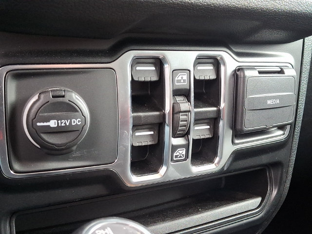 Used 2024 Jeep Wrangler Unlimited Sport AWD/4WD image 24