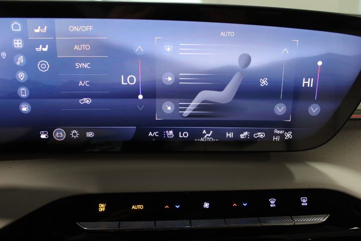 Certified 2025 Buick Enclave Avenir w/ Super Cruise Package image 51