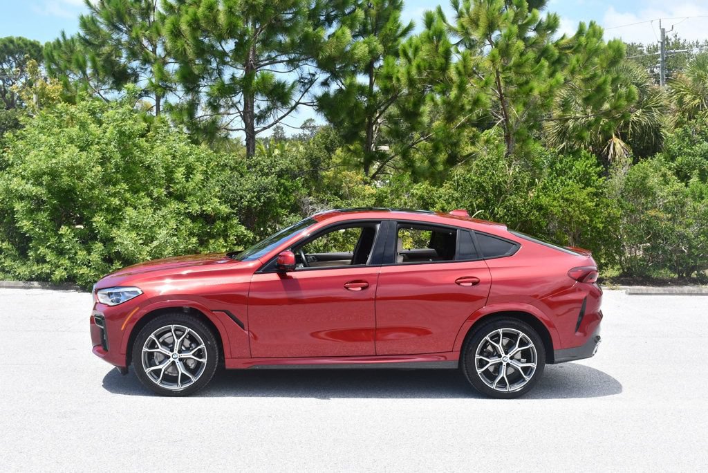 Used 2022 BMW X6 xDrive40i w/ Executive Package AWD/4WD image 25