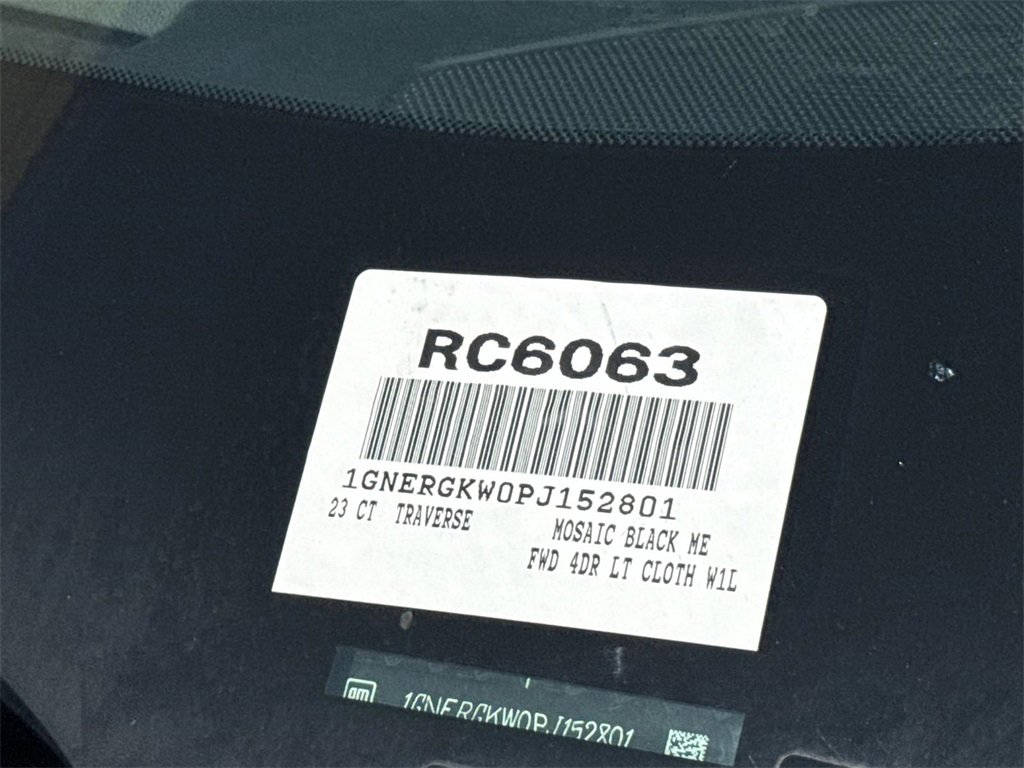 Used 2023 Chevrolet Traverse LT image 31