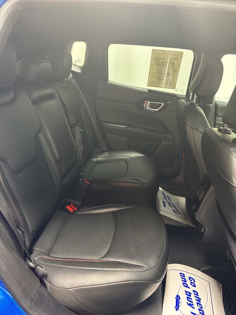 Used 2025 Jeep Compass Trailhawk image 24