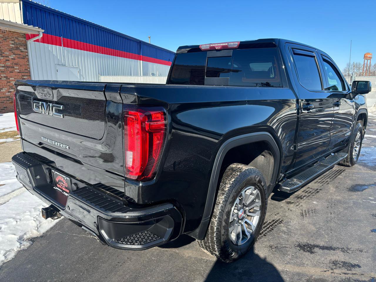 Used 2020 GMC Sierra 1500 AT4 w/ AT4 Premium Package image 3