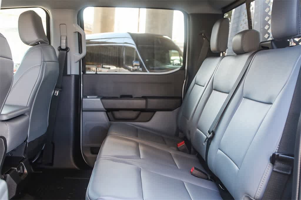 New 2026 Ford F450 XL w/ XL Chrome Package RWD image 30