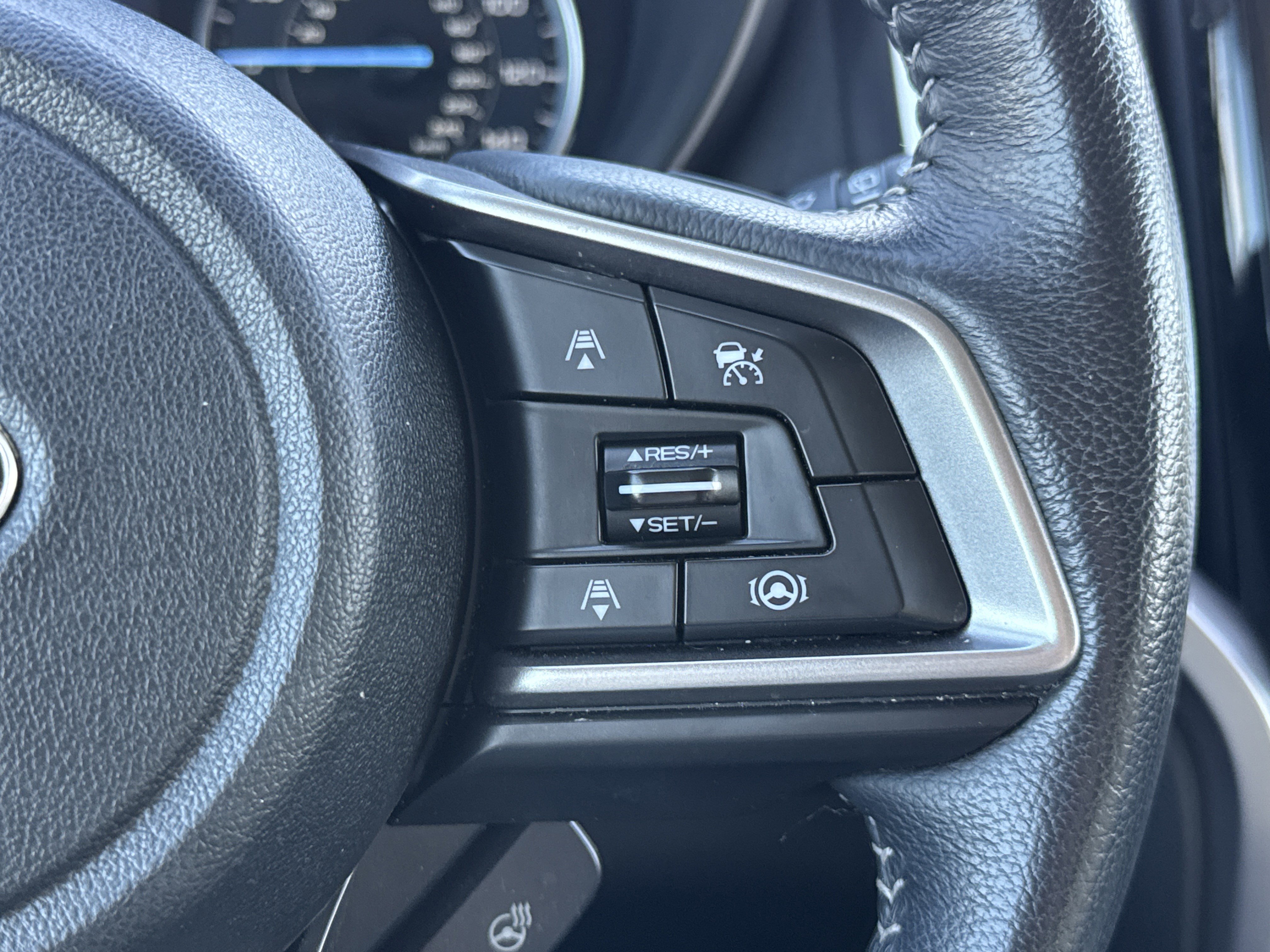 Used 2021 Subaru Ascent Limited image 17