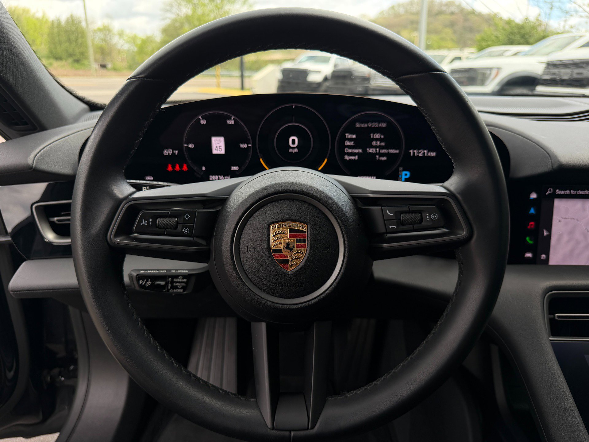 Used 2022 Porsche Taycan image 26