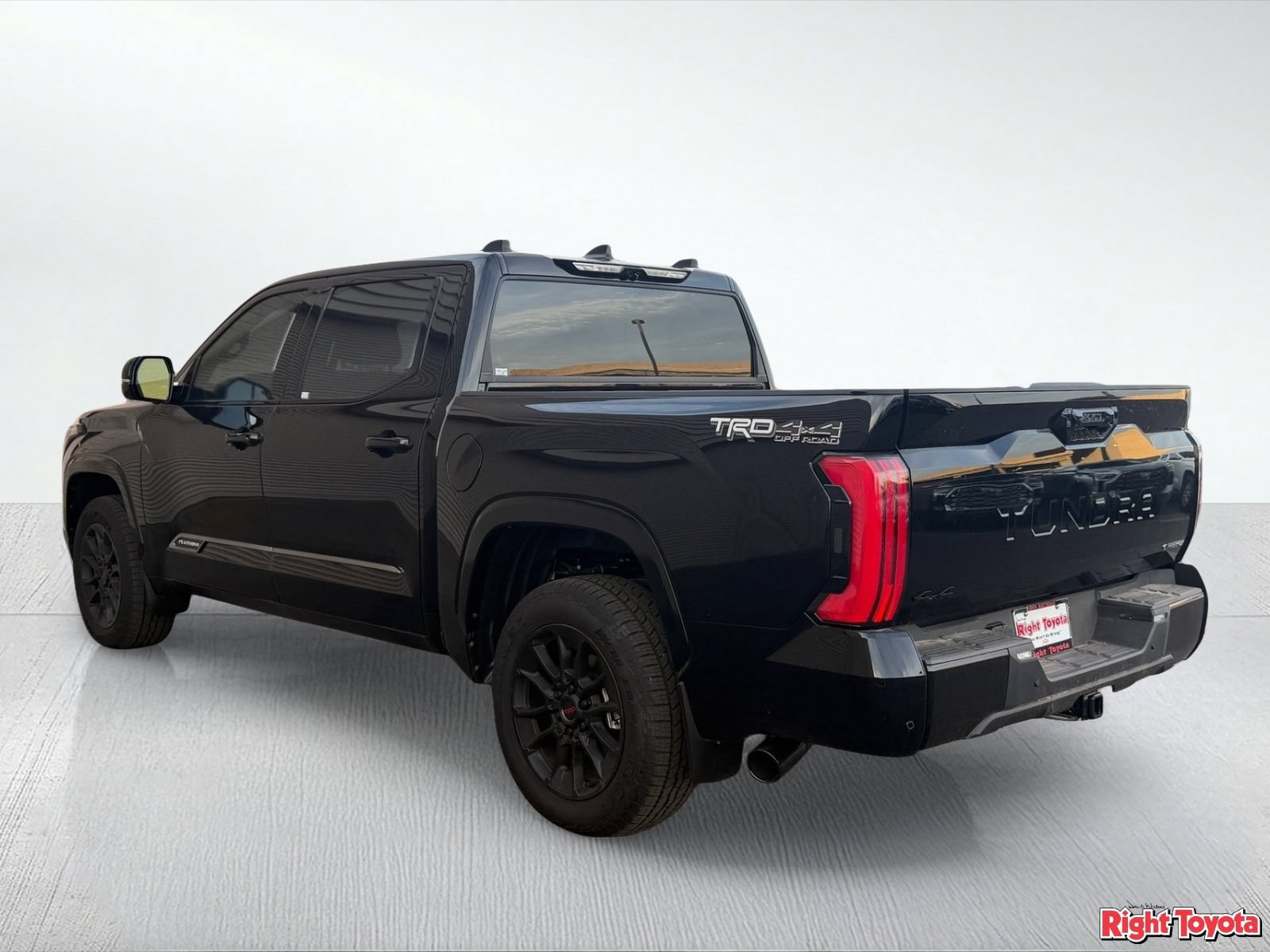 New 2026 Toyota Tundra Platinum w/ TRD Off-Road Package AWD/4WD image 3