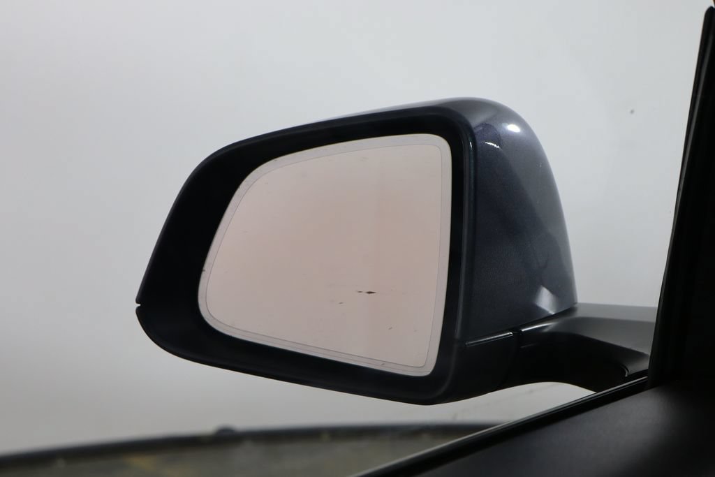 Used 2022 Tesla Model Y Long Range AWD/4WD image 43