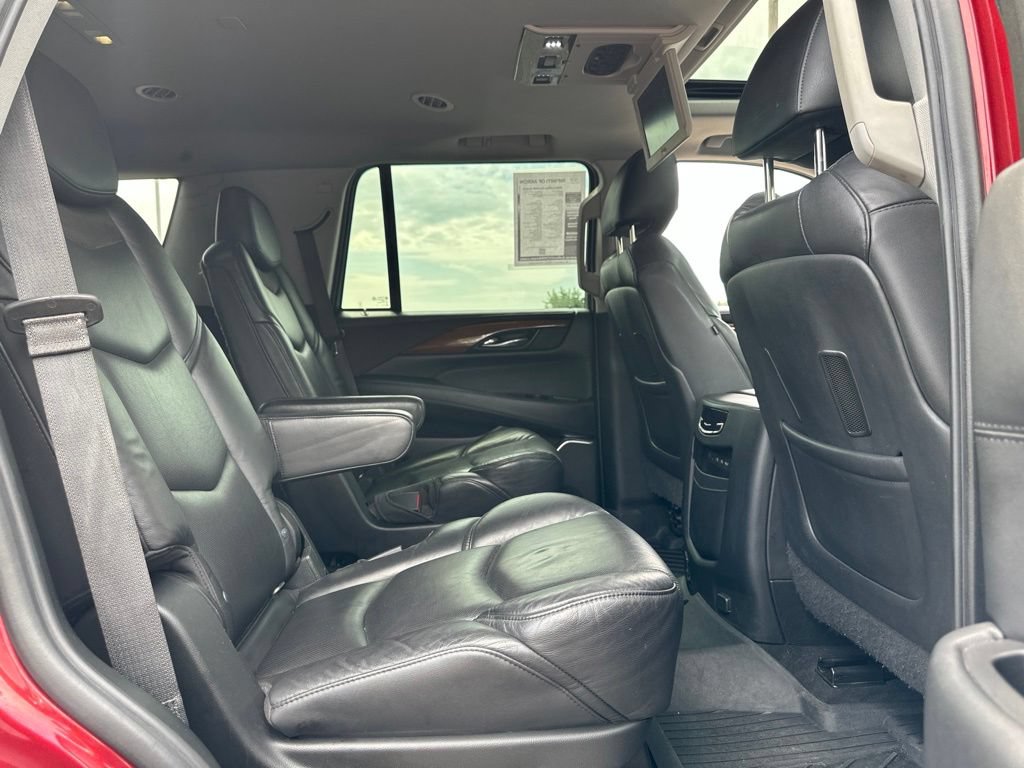 Used 2020 Cadillac Escalade Luxury AWD/4WD image 33