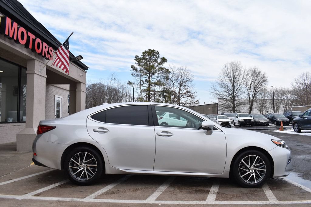 Used 2017 Lexus ES 350 w/ Premium Package FWD image 7