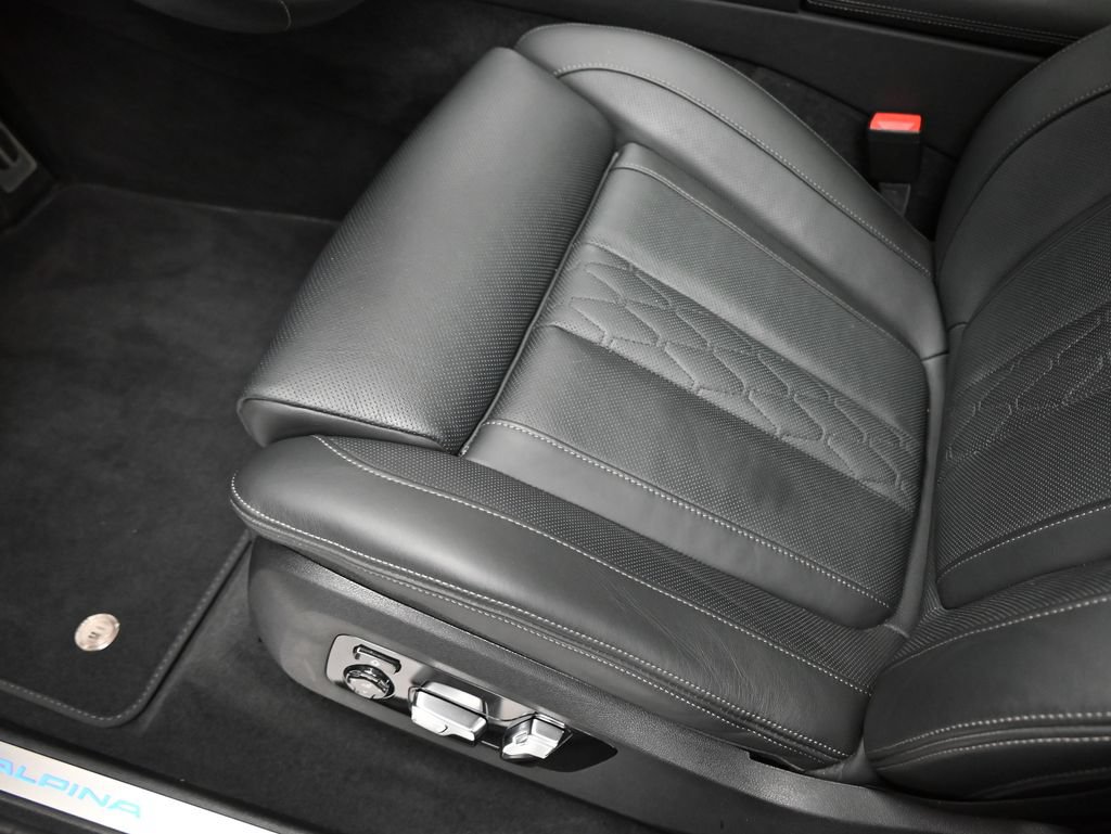 Used 2025 BMW ALPINA XB7 AWD/4WD image 18