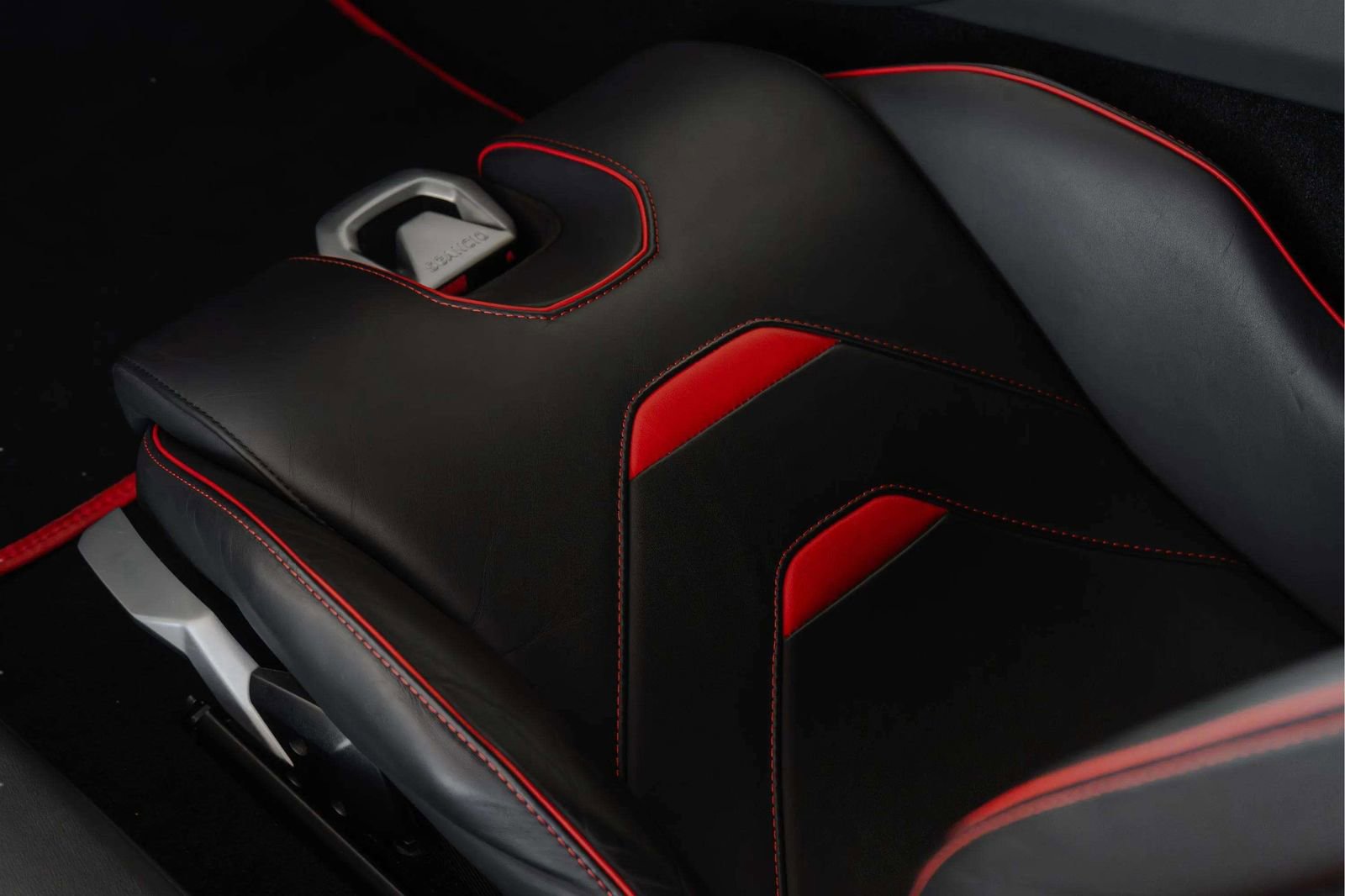 Used 2023 Lamborghini Huracan EVO RWD image 16