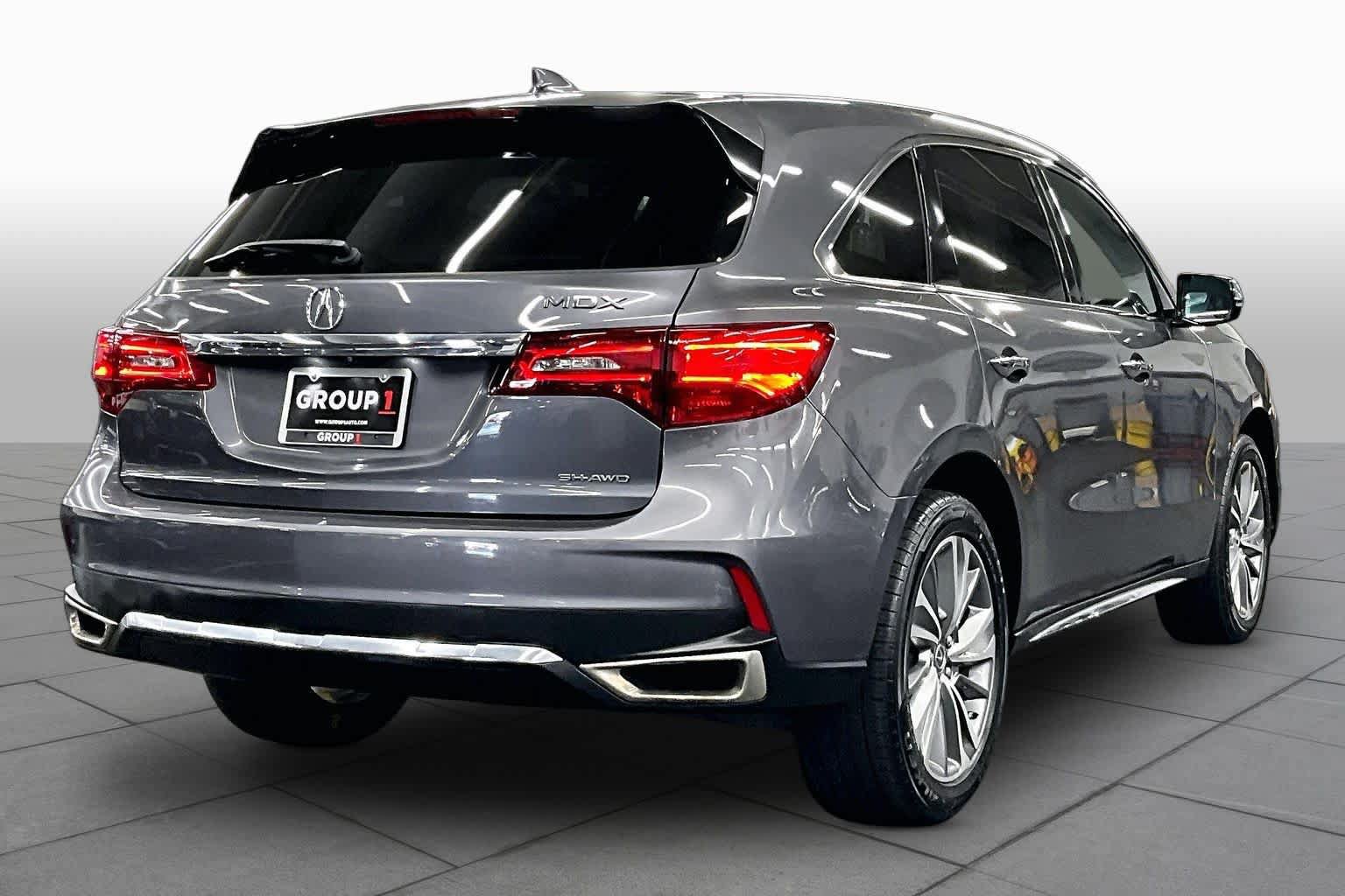 Used 2017 Acura MDX w/ Technology Package AWD/4WD image 12