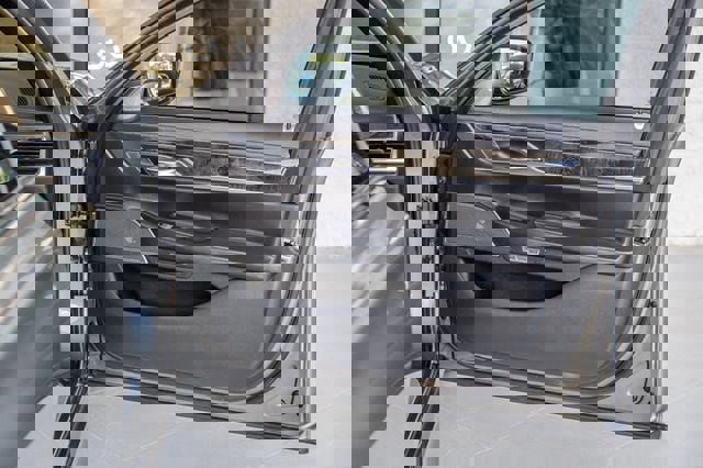 Used 2016 BMW 740i image 56