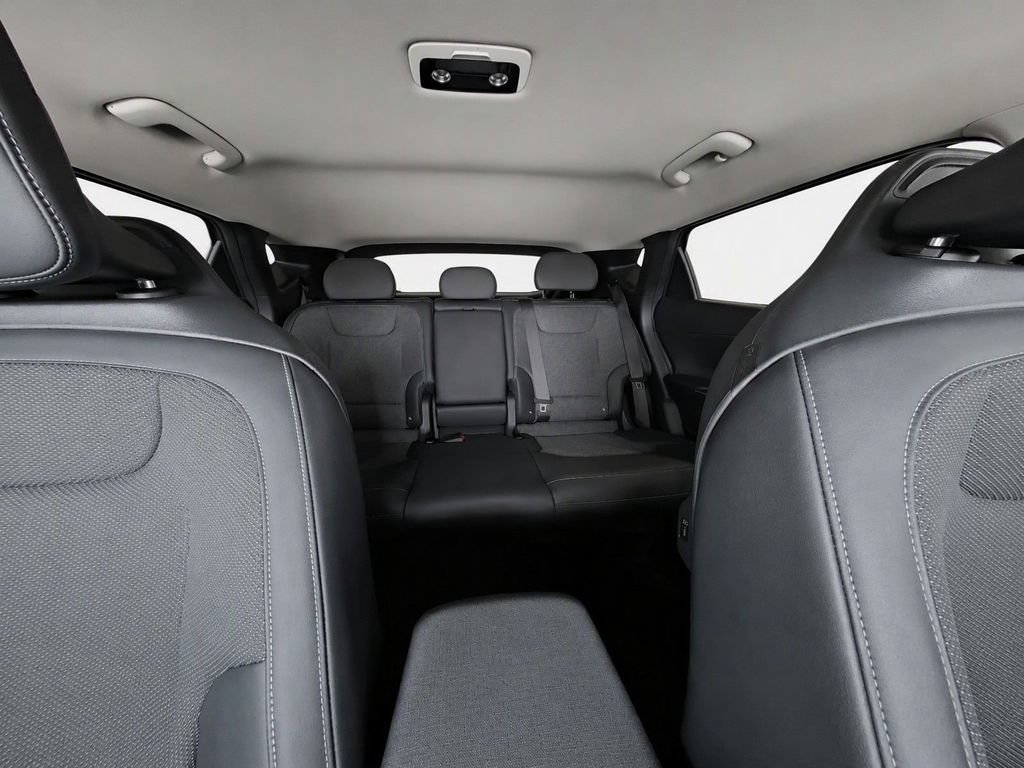 Certified 2024 Kia EV6 Light AWD/4WD image 32