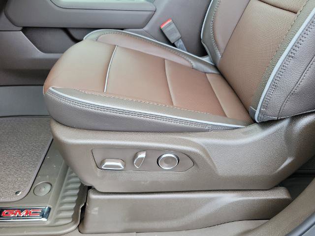 New 2026 GMC Sierra 2500 Denali w/ Denali Reserve Package image 13