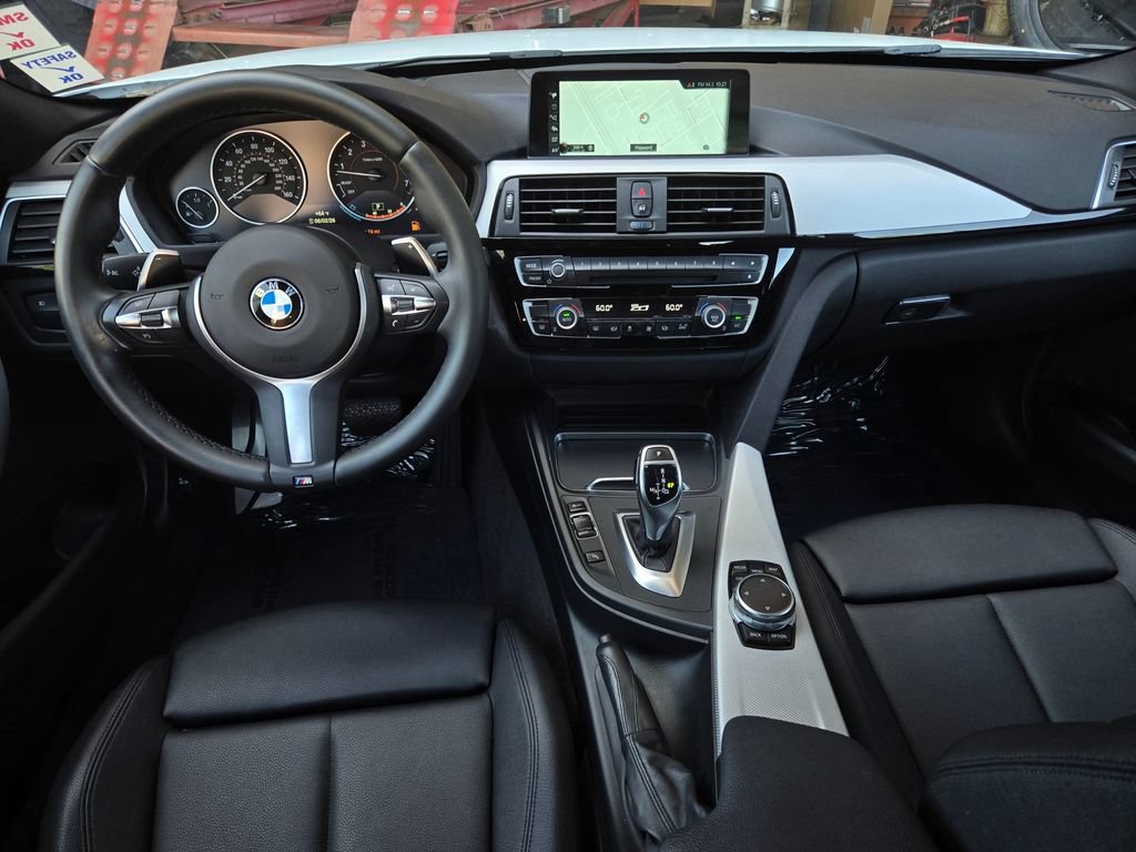 Used 2017 BMW 330i Sedan RWD image 14
