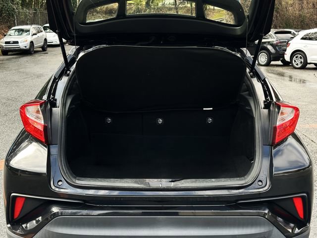 Used 2021 Toyota C-HR LE image 31