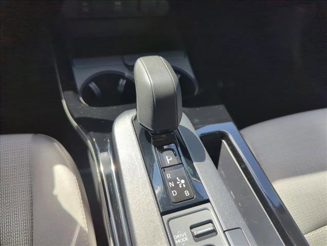 Used 2024 Toyota Prius LE image 10