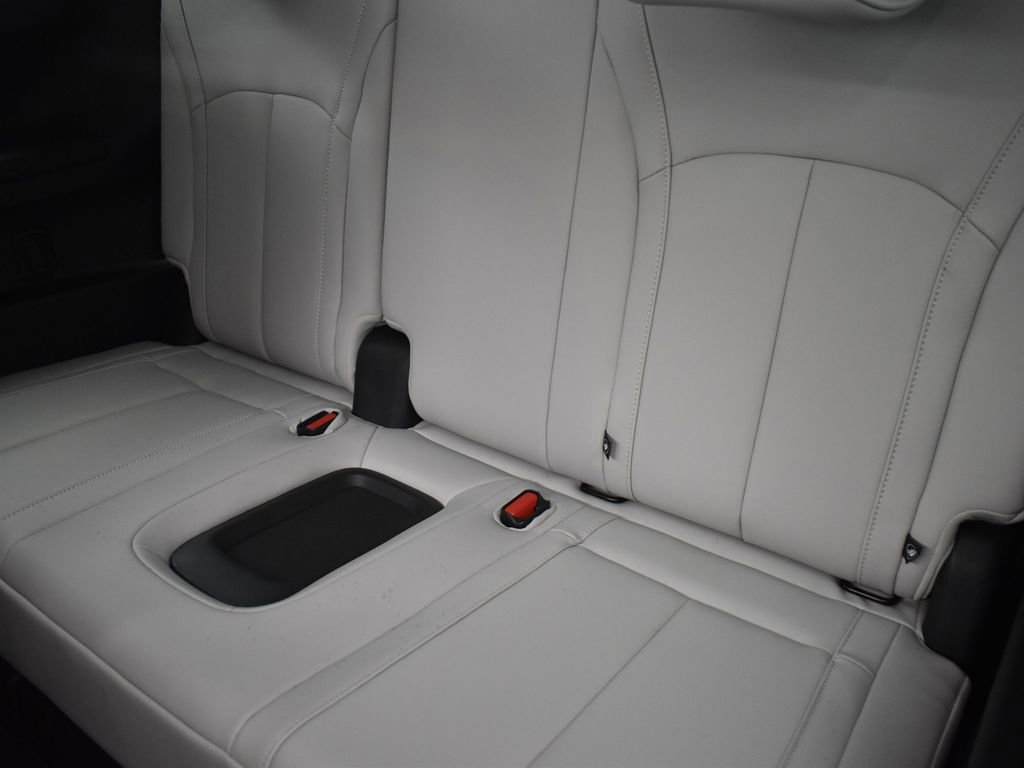 Used 2026 INFINITI QX60 Pure w/ Cargo Package image 17