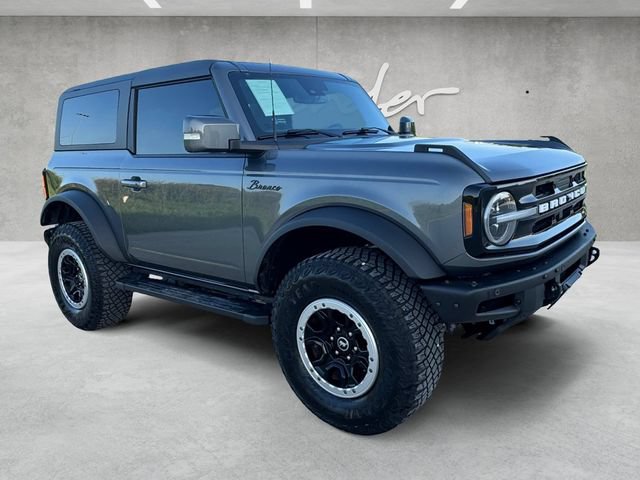Used 2022 Ford Bronco Outer Banks w/ Sasquatch Package AWD/4WD image 2