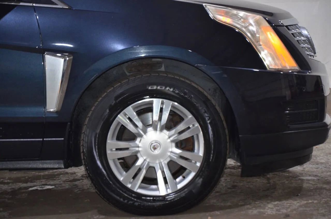 Used 2016 Cadillac SRX Luxury w/ Driver Awareness Package image 26