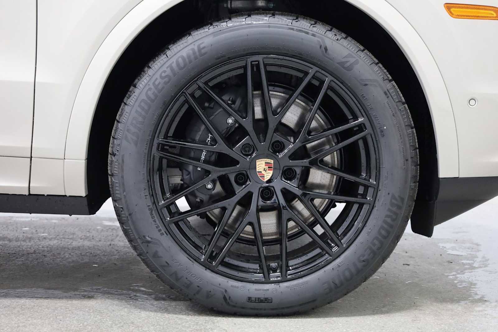 New 2026 Porsche Cayenne AWD/4WD image 15