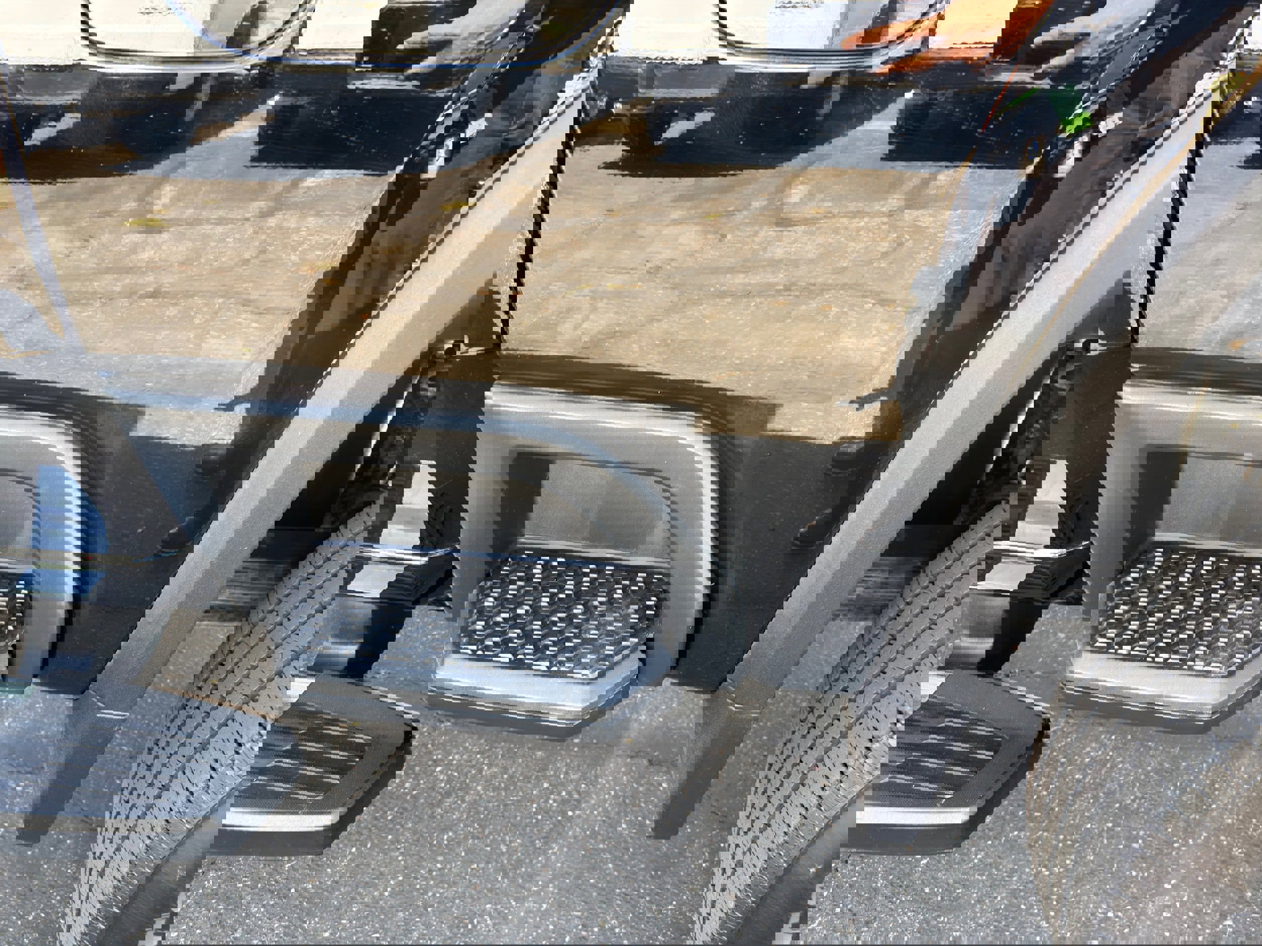 Used 2025 Chevrolet Silverado 2500 LT w/ Convenience Package image 21