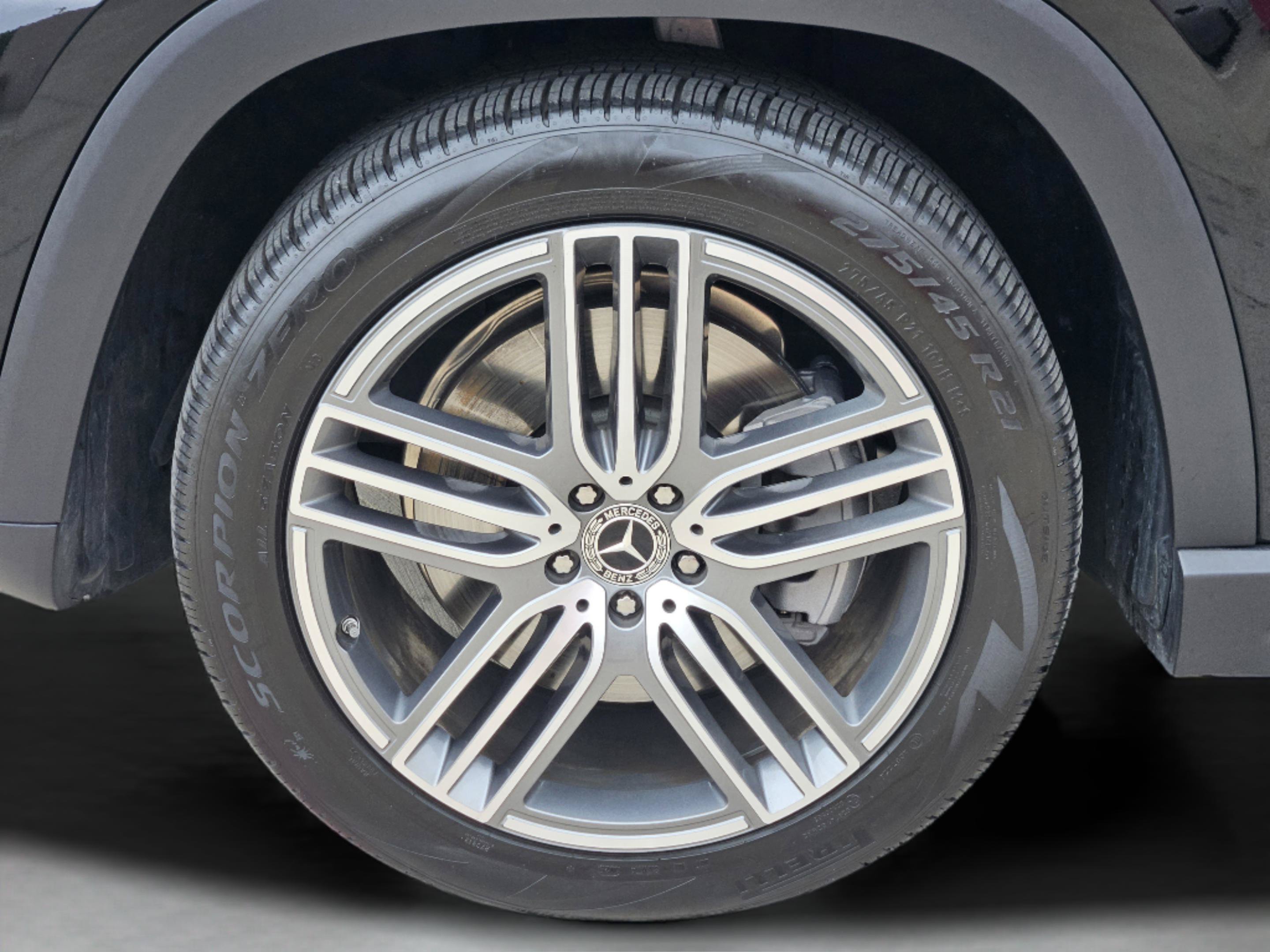 Certified 2026 Mercedes-Benz GLS 450 4MATIC image 30