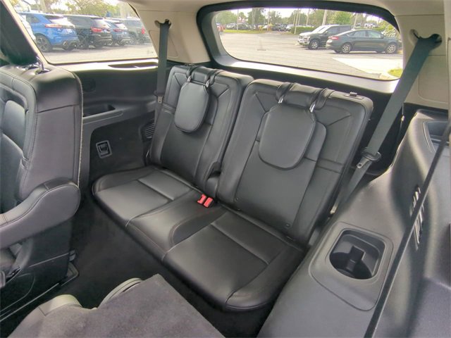 Used 2023 Lincoln Aviator Reserve w/ Equipment Group 201A image 5