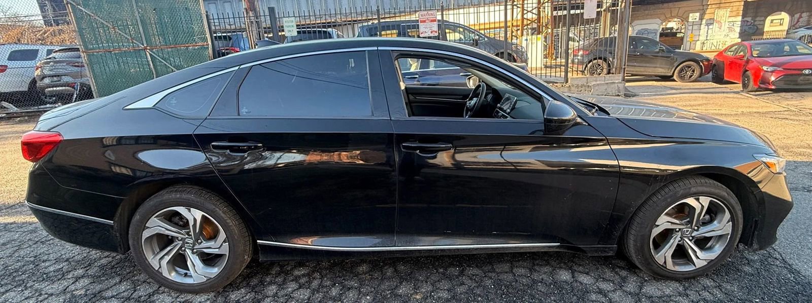Used 2020 Honda Accord EX image 4