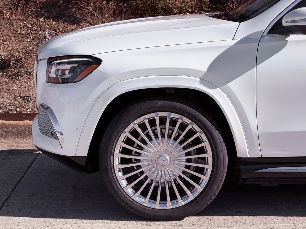 Used 2023 Mercedes-Benz Maybach GLS 600 4MATIC image 11