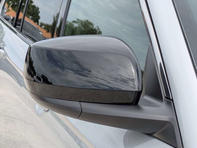 New 2026 Jeep Grand Cherokee L Laredo RWD image 11