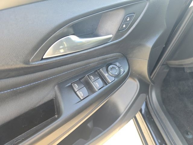 Used 2025 Buick Envista Sport Touring FWD image 12