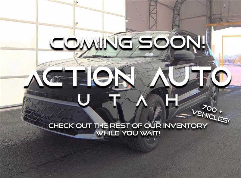 Used 2025 Volkswagen Taos S FWD image 1
